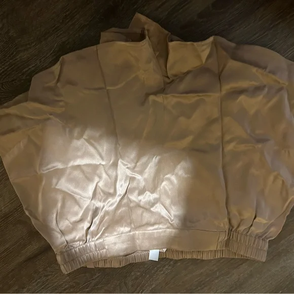 Luyna silk pajamas small never worn out - Picture 7 of 8